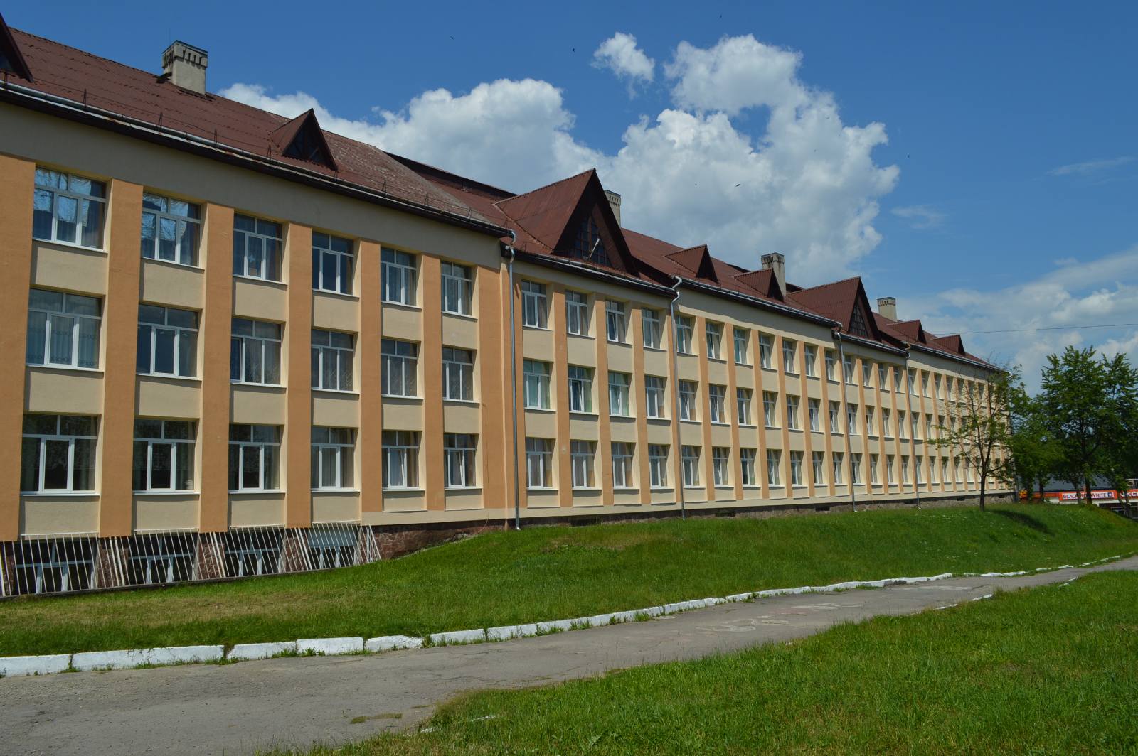 Колядує та віншує 5-В клас. 1 img b92f03e6a9b56712c9f16c4eb8a1b436 v e6196a76