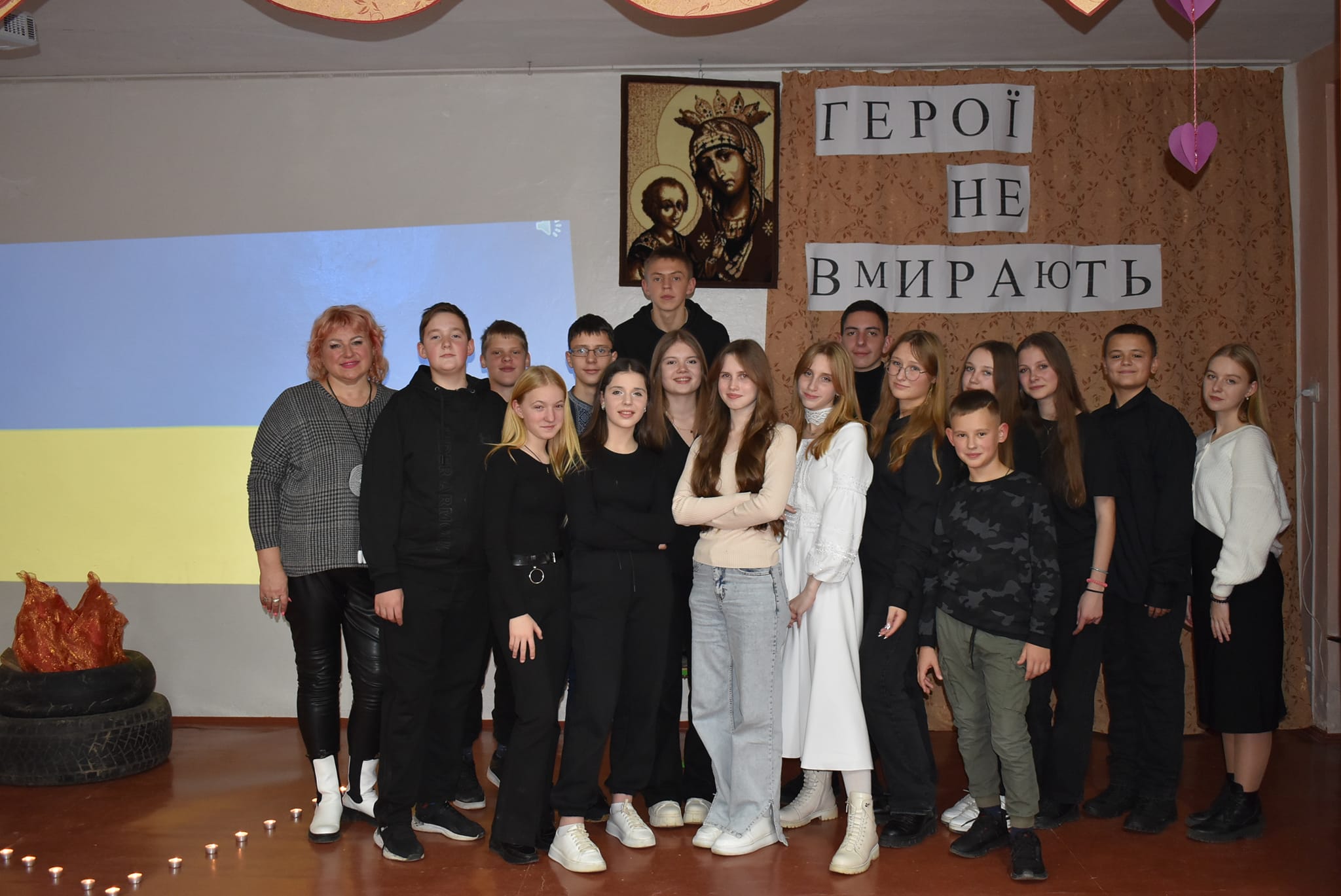 ''Горів Майдан мільйонами вогнів, запал принісши у серця людей...'' 1 404292674 881097003800929 6809213920969129951 n